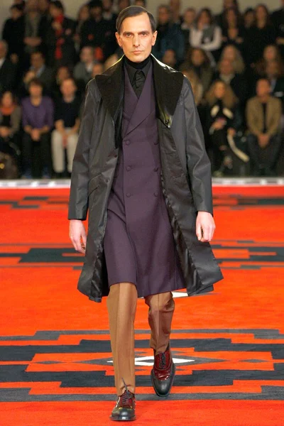 Look 24